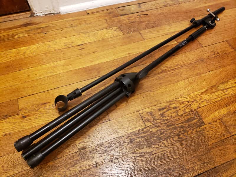 DJM Music - microphone stand with boom image 1