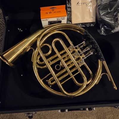 French Horn with case Unknown - Brass image 2
