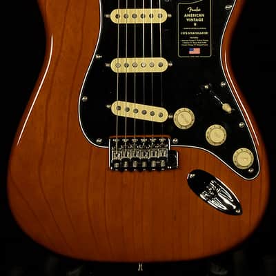 Fender American Vintage II '73 Stratocaster with Maple Fretboard 2022 - Present - Mocha image 3