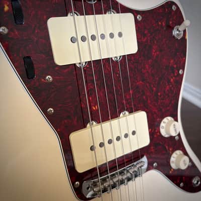 Fender Vintera '60s Jazzmaster Olympic White with Pau Ferro Fretboard image 13