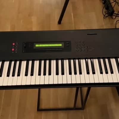 Korg M1 61-Key Synth Music Workstation 1990s - Black