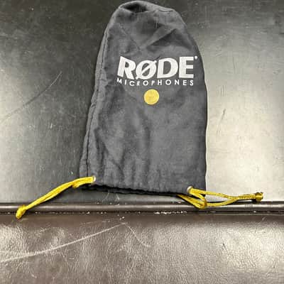 RODE NT-1 KIT with Shockmount and Pop Filter 2010s - Black image 3