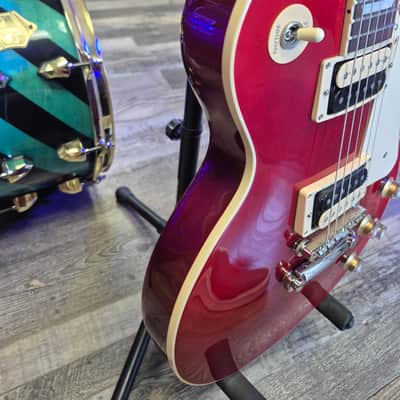 Gibson Les Paul Classic 2023 - Translucent Cherry W/Hardcase image 5