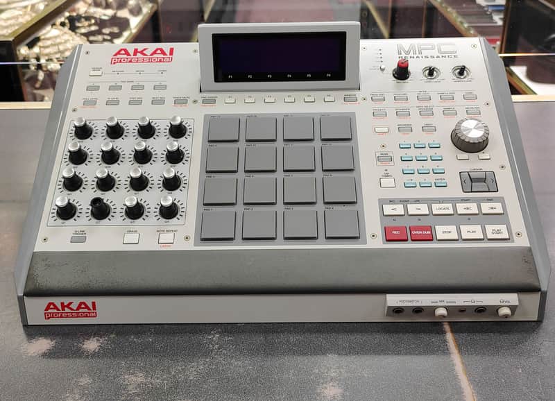 Akai MPC Renaissance Groove Production Studio 2012 - 2019 - Grey image 1