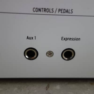 Arturia AstroLab 61-Key Stage Keyboard 2025 - Present - White image 20