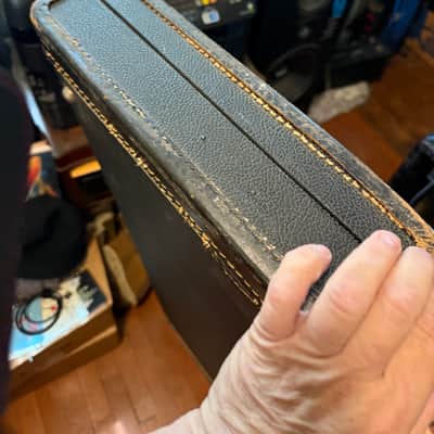 Fender Vintage fender bass guitar case. See details 60s - Black image 7