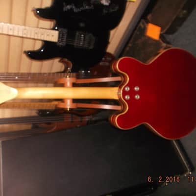 Mosrite Celebrity 1966 Red image 4