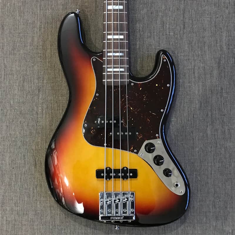 Fender American Vintage Hot Rod '70s Jazz Bass image 2
