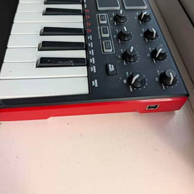 Akai MPK Mini MKII 25-Key MIDI Controller 2014 - Present - Black image 2