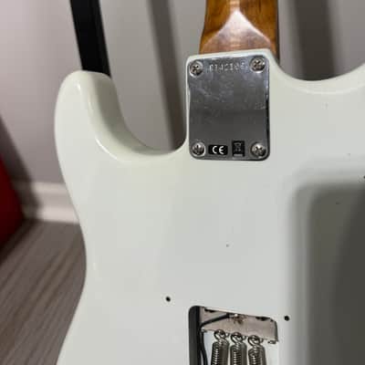 Fender Custom Shop GT11 Journeyman Relic Stratocaster - Olympic White/3-tone Sunburst 2025 - Olympic White/3-tone Sunburst image 3
