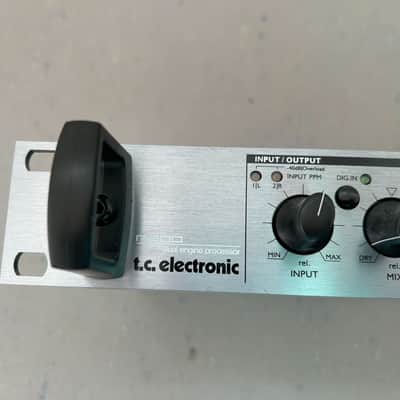 TC Electronic M300 Dual Engine Effects Processor 2000s - Silver image 4