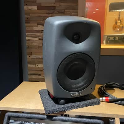 2x Genelec 8040A 6.5" Powered Nearfield Studio Monitor (Pair) 2005 - 2013 - Gray image 2