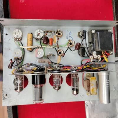 Silvertone 1452 Hornet Electric Guitar Amp In Case 1967 Red Burst All Original Great Condition image 11
