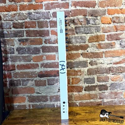 Arturia KeyLab Essential 49-key Keyboard Midi Controller (2010s - White) image 2