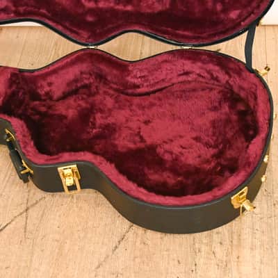 Gretsch G6241 16-inch Deluxe Hollowbody Electric Hardshell Case CG01RNT image 12