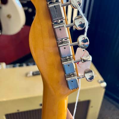 Fender LIMITED EDITION AMERICAN VINTAGE II 1951 TELECASTER®, PROTOTYPE WHITE 2025 - Prototype White image 9