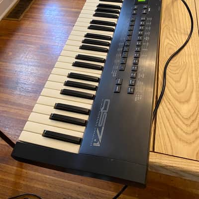 Alesis QS7.1 64 Voice Expandable Synthesizer 1993-1995 - Black
