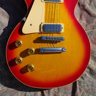 Gibson Les Paul Deluxe  LEFTY 1981 Cherry Sunburst image 2