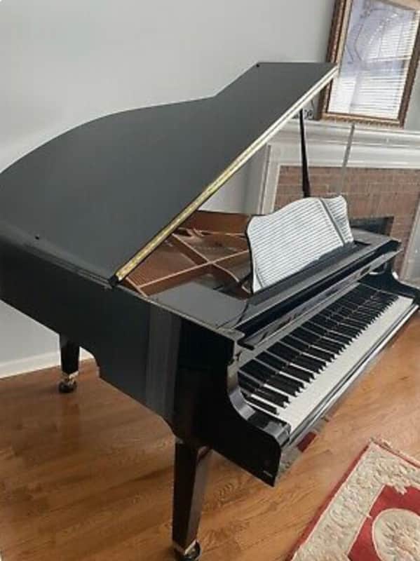 Free: Baby Grand Piano image 1