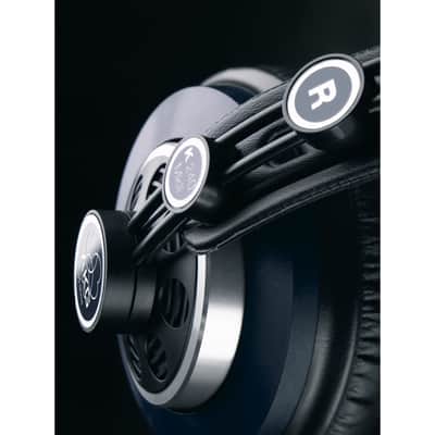 AKG K240 MKII studio headphones semi open - open headphones image 3