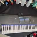 Native Instruments Komplete Kontrol S61 Mk2 2010s - Black - w/Decksaver cover