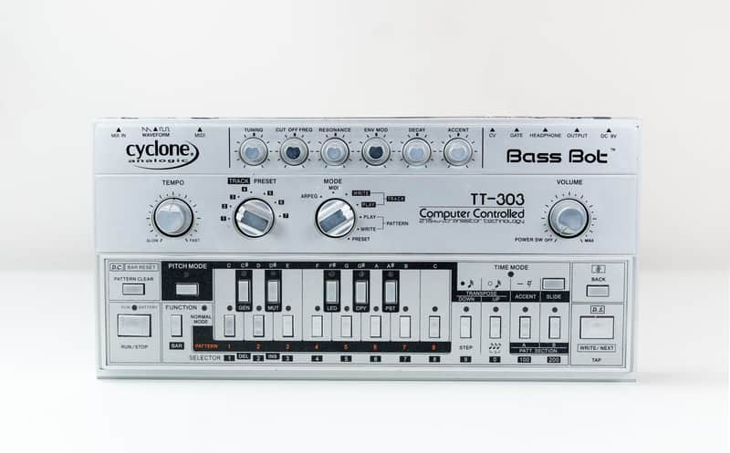 Cyclone Analogic Bass Bot TT-303 (Used) image 1