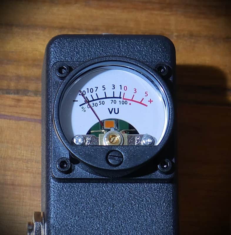 VU Meter Pedal – Signal Level Monitor – Pedalboard Utility image 1