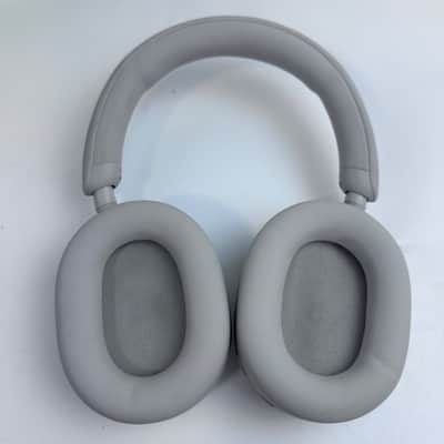Sony WH-1000XM5 Wireless Noise-Canceling Over-Ear Headphones Bluetooth image 2