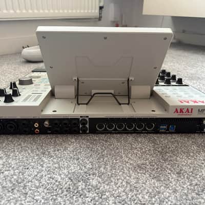 Akai MPC X SE + Decksaver + MPK Mini II + Carry Case Bundle image 8