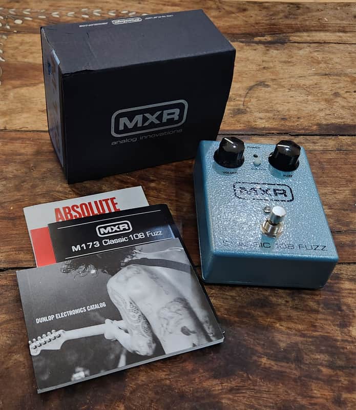 MXR M173 Classic 108 Fuzz | Reverb Canada