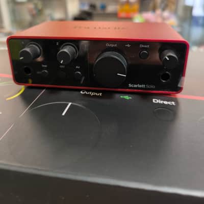 Focusrite Scarlett Solo 4th Gen USB Audio Interface Studio Bundle 2023 - Present - Red image 5