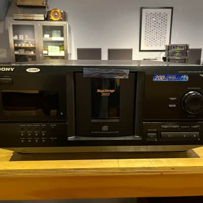 Sony CDP-CX235 200-Disc Mega Changer in Black Finish w/ Box, Manual & Remote image 2