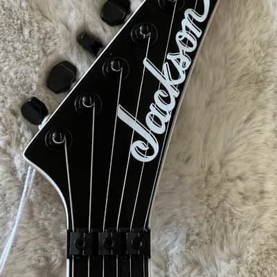 Immagine Jackson Pro Plus Series Soloist™ SLA2 Electric Guitar, Ebony board, Gloss Black - 7