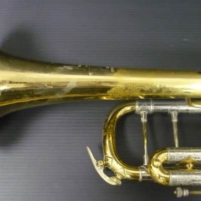 Trompeta Bach Stradivarius 37 Corporation en buen estado image 8