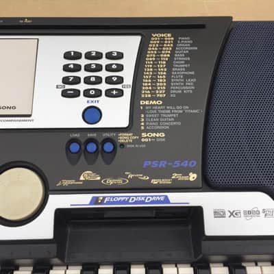 Yamaha PSR-540 Synthesizer Arranger Piano Keyboard + Accessories image 6
