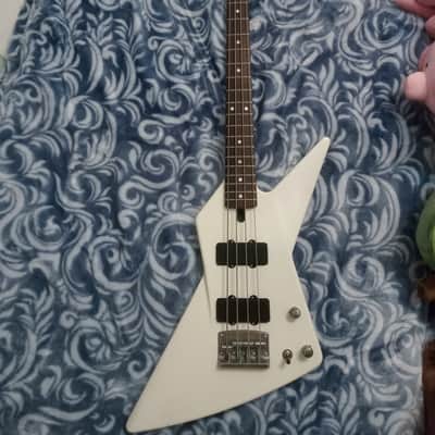 Yamaha  Explorer EBX-1 1985 - White MIJ image 2