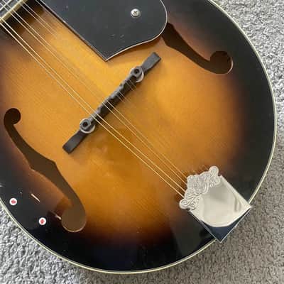 Washburn 8 String Mandolin in Tobacco Burst, Spruce Top Mahogany Body and Neck, Rosewood Fingerboard image 9