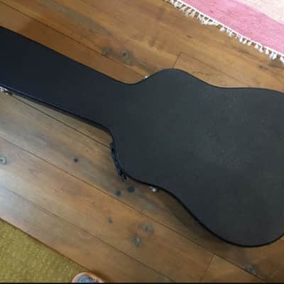 Taylor  Acoustic guitar case  2017+ - Black image 2