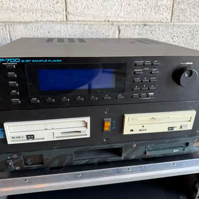 Roland SP-700 Sample Player