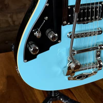 Duesenberg Caribou LEFTHAND Narvik Blue - incl. Gigbag - NEW image 4