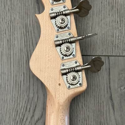 G&L SB-2 USA Bass Guitar 2003 - Olympic White with Matching Headstock image 4