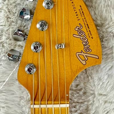 Fender Vintera III Late '60s Stratocaster, Maple Fingerboard, Olympic White image 5