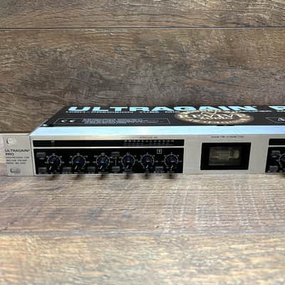 Revive Audio Modified: Behringer Ultragain Pro MIC2200 Vacuum Tube Mic Line Preamp Bild 3