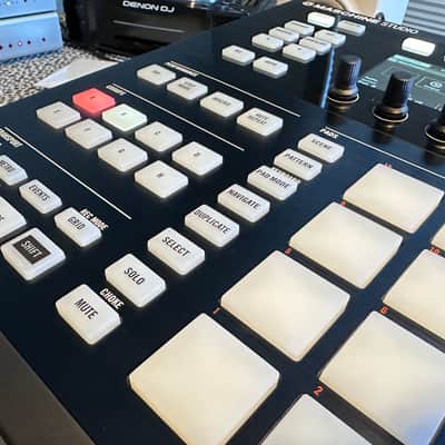 Native Instruments Maschine Studio 2010s - Black image 5