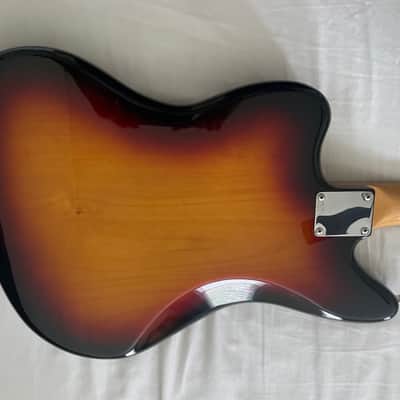 Fender Classic Player Jaguar Special with Rosewood Fretboard 2009 - 2017 - 3-Color Sunburst image 10