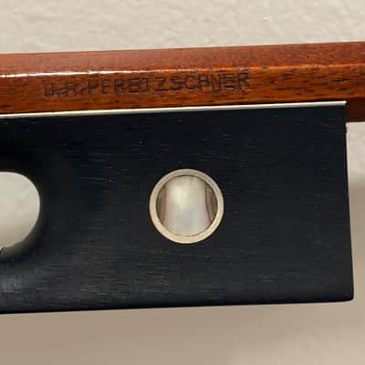 H.R. PFRETZSCHNER A very fine old German violin bow by H.R. Pfretzschner 61 grams 4/4 image 3