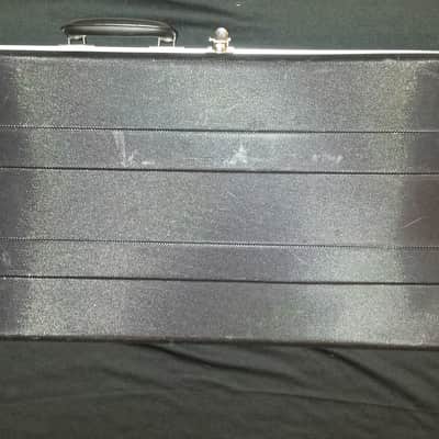 Fender Showmaster / Strat,   Neck Thru, 24 fret, with Case, Lock Tuners, Floating Bridge, image 8
