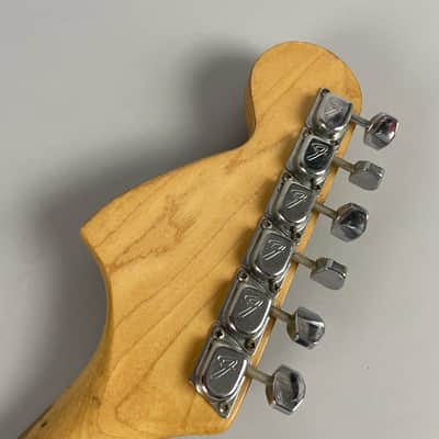 Fender Stratocaster 1974 - Gold - Refin Great player/ Great look, Deluxe G&G Black Tolex Fender hard case image 8
