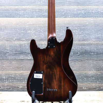 Godin Artisan ST-II WhiskeyBurst EN Quilted Maple Top Electric Guitar w/Caset image 3