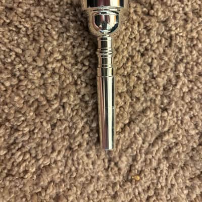 Vangoa Bb Trumpet Brass Standard Gold Trumpet image 3